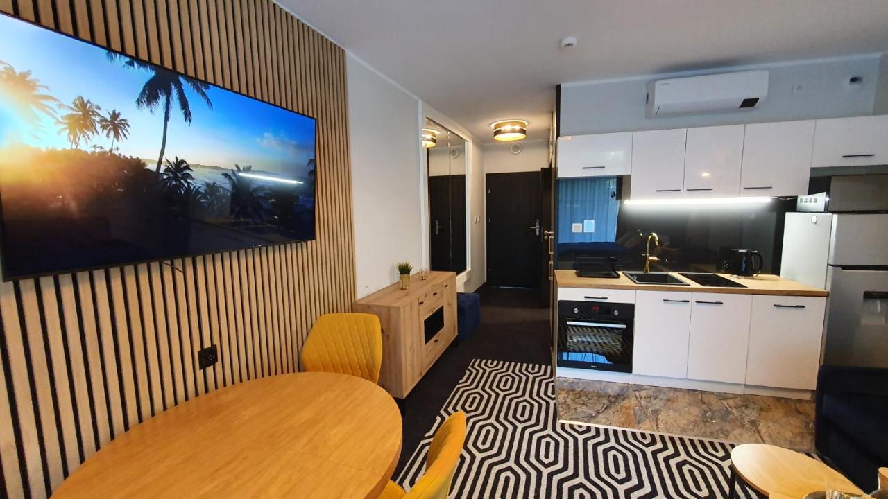 Gold Horizon Apartament Solny Resort Z Klimatyzacja I Garazem コウォブジェク エクステリア 写真