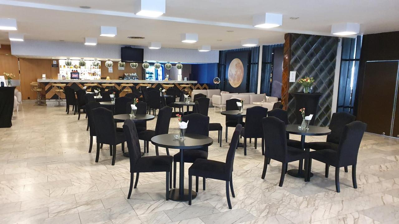 Gold Horizon Apartament Solny Resort Z Klimatyzacja I Garazem コウォブジェク エクステリア 写真