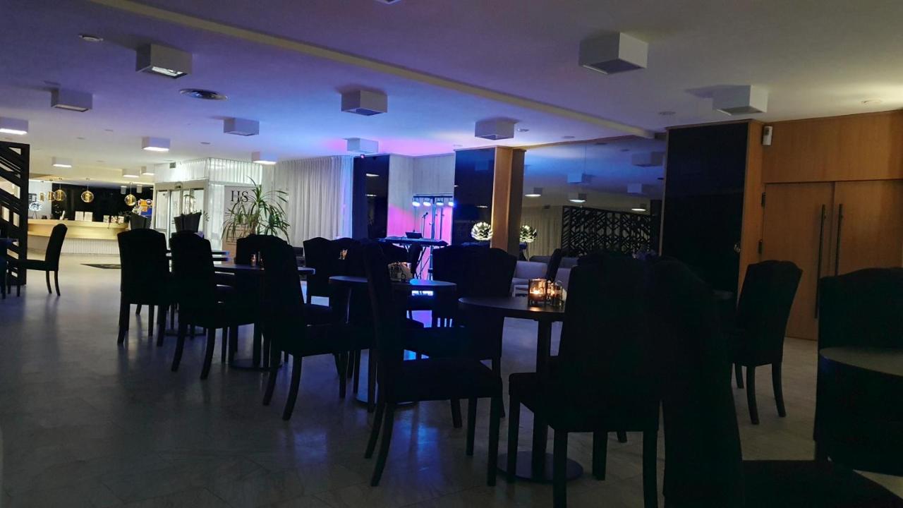 Gold Horizon Apartament Solny Resort Z Klimatyzacja I Garazem コウォブジェク エクステリア 写真